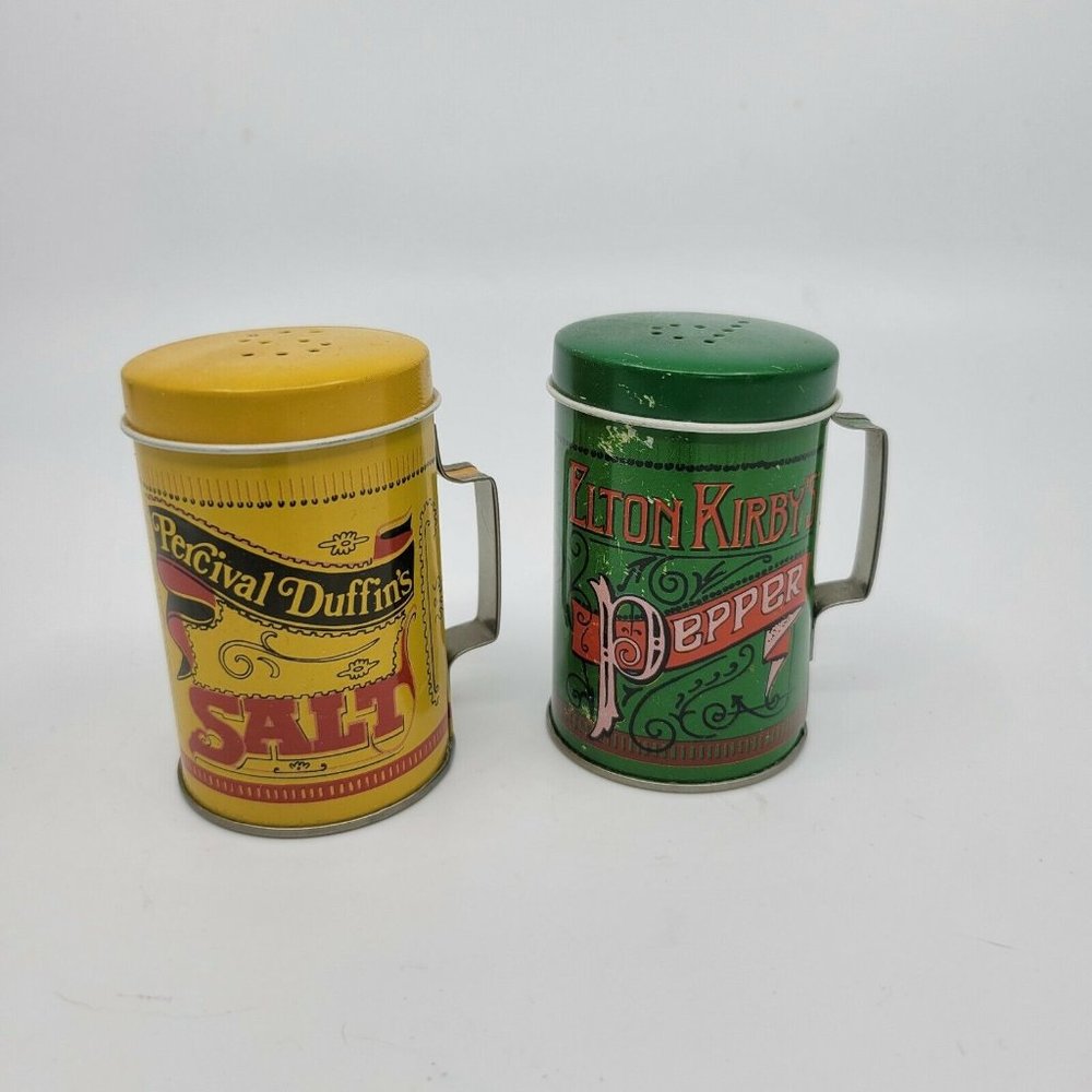 Norpro 2 Piece Nostalgic Salt and Pepper‎ Shakers